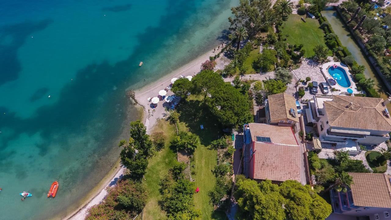 Palmyra Beachfront Studios Nydri  Exteriér fotografie